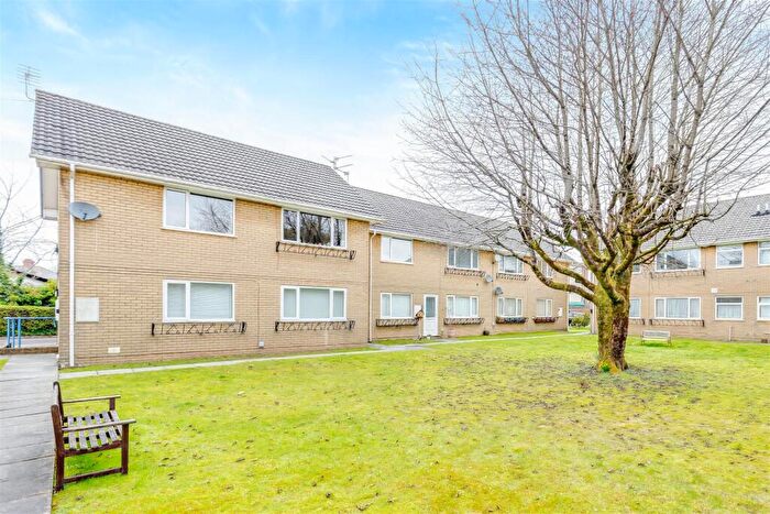 2 Bedroom Maisonette To Rent In Penlline Road, Whitchurch, Cardiff, CF14