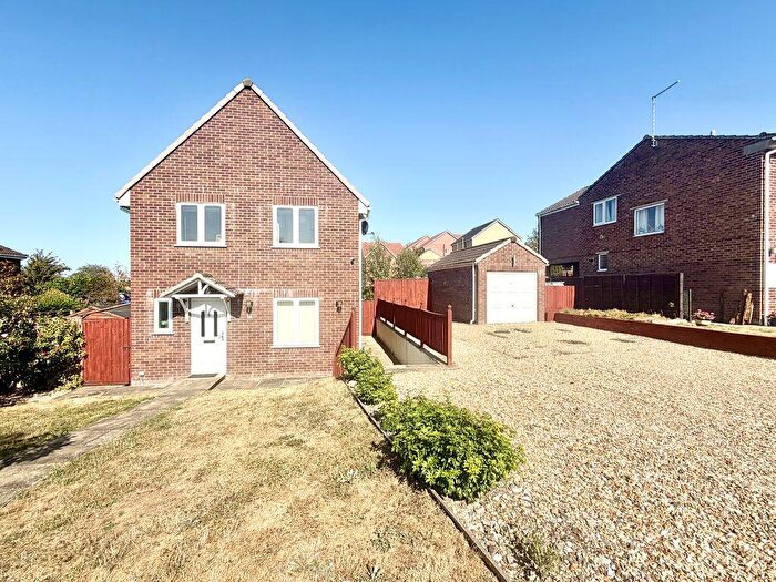 3 Bedroom Detached House For Sale In Tern Close, Calne, SN11
