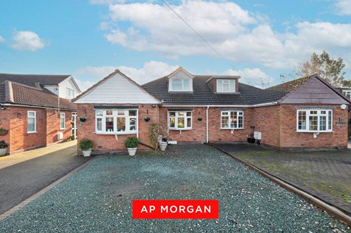 4 Bedroom Bungalow For Sale In Malthouse Lane, Earlswood, Solihull, Warwickshire, B94