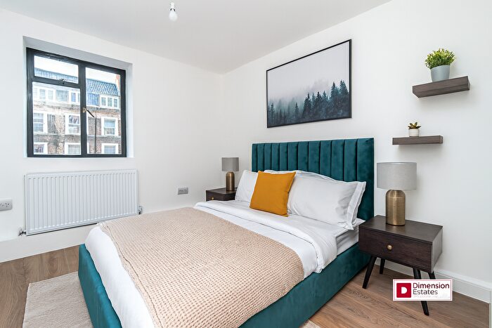 4 Bedroom Flat To Rent In Baring House, Canton Street, Limehouse, Poplar, E14