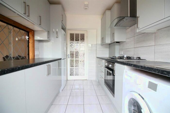 5 Bedroom Property To Rent In Byron Avenue, Hounslow, TW4