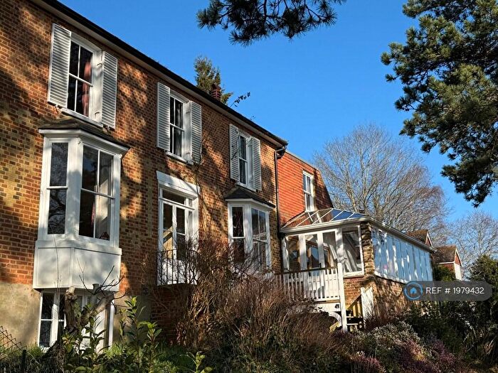 6 Bedroom Detached House To Rent In Knoll Road, Godalming, GU7