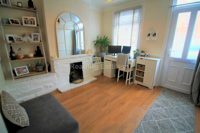 2 Bedroom Terraced House To Rent In Waldeck Street, Reading, RG1