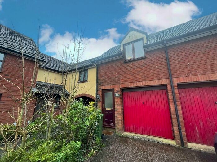 2 Bedroom House To Rent In Hutchings Mead, Pinhoe, EX1