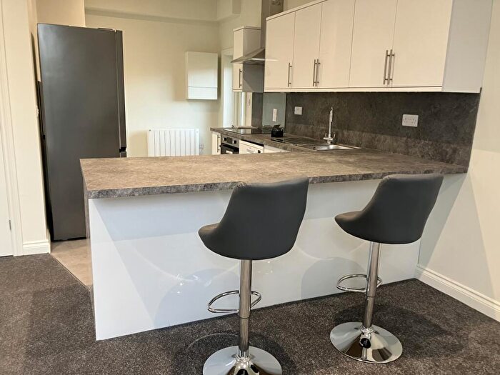 2 Bedroom Apartment To Rent In Edgerton Villa, - Edgerton Road, Huddersfield, West Yorkshire, HD3