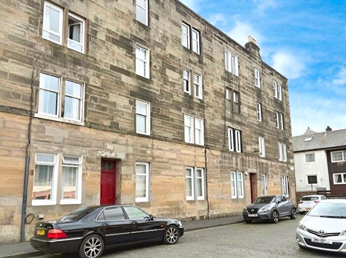 2 Bedroom Flat For Sale In Annfield Street, Edinburgh, Midlothian, EH6