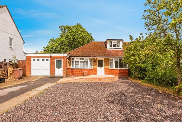 3 Bedroom Bungalow For Sale In Hyde End Road, Spencers Wood, Reading, RG7