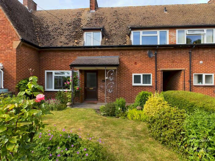 3 Bedroom Terraced House To Rent In Thornhill, Thornborough, Buckinghamshire, MK18