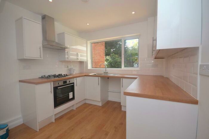 3 Bedroom Semi-Detached House To Rent In Duncan Road, Woodley, RG5