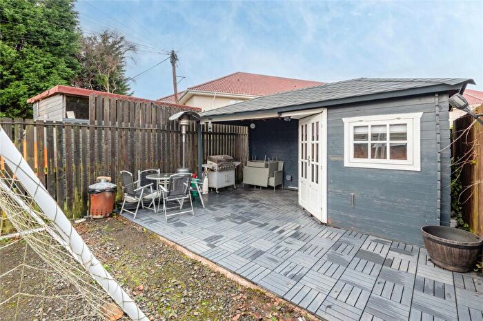 2 Bedroom Flat For Sale In Den Walk, Methil, Leven, Fife, KY8