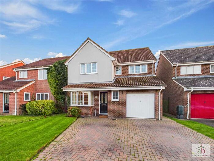 4 Bedroom Detached House For Sale In Rowarth Avenue, Ipswich, IP5