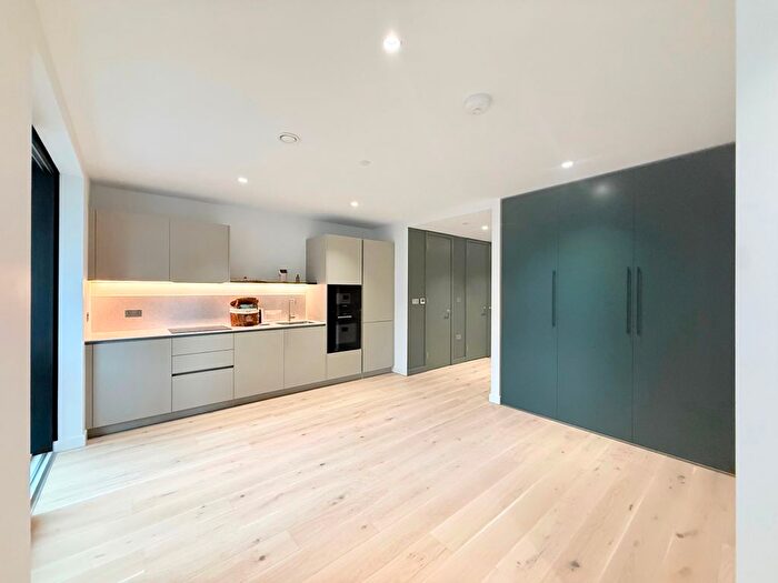 1 Bedroom Flat To Rent In Purcell Apartments, North Greenwich, SE10