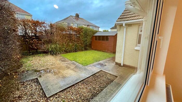 2 Bedroom Semi-Detached Bungalow For Sale In Church Close, Penrhyn Bay, Llandudno, LL30