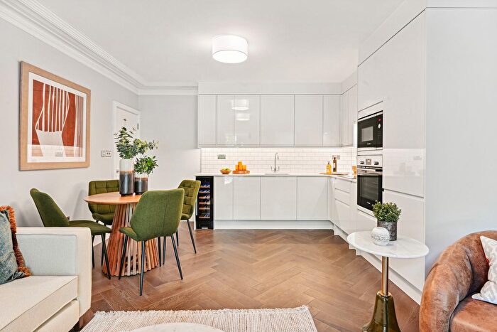 1 Bedroom Flat To Rent In Gloucester Road, South Kensington, SW7