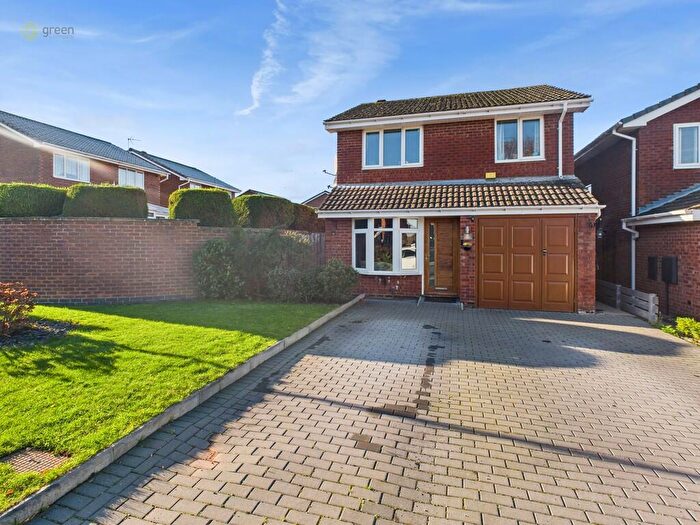 3 Bedroom Detached House For Sale In The Aspens, Kingsbury, B78