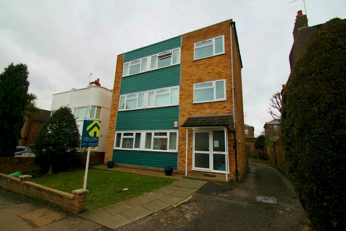 2 Bedroom Flat To Rent In Wellington Road, London, E11