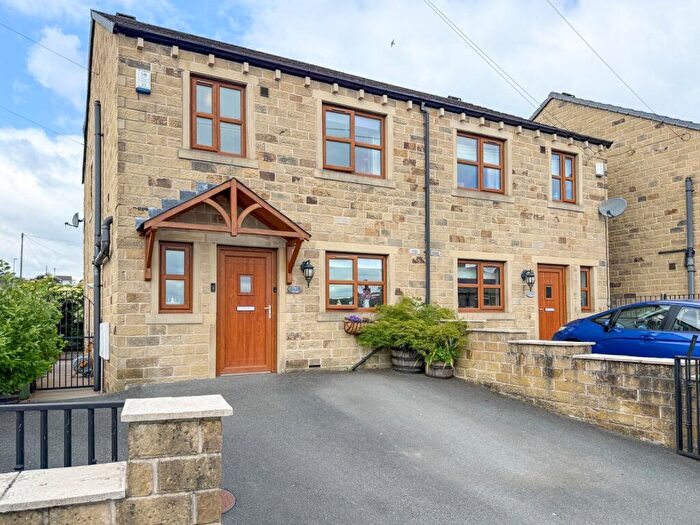 3 Bedroom Semi Detached House For Sale In Grasscroft Road, Honley, Holmfirth, HD9