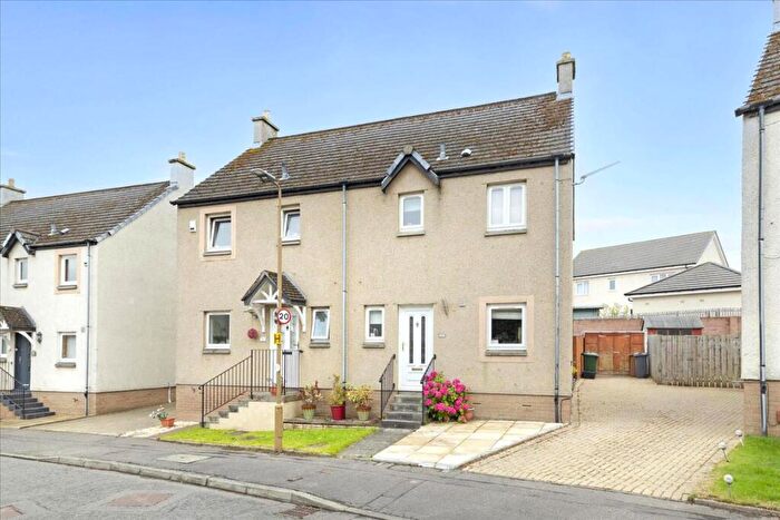 3 Bedroom Semi-Detached House For Sale In Limefield, Edinburgh, EH17
