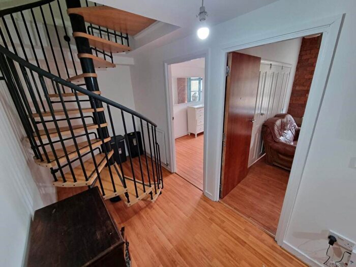 2 Bedroom Flat To Rent In City Mills, Bradford City Centre, BD1