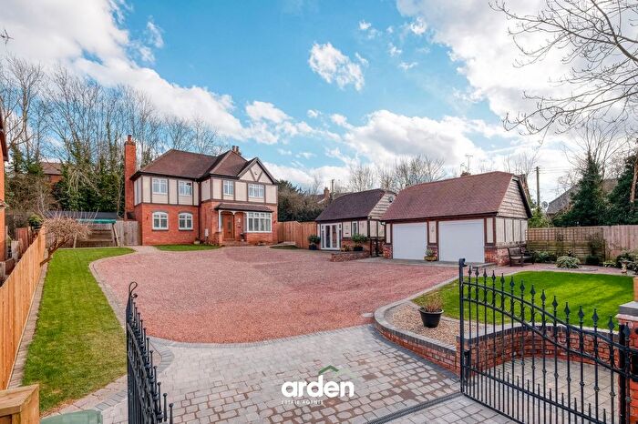 5 Bedroom Detached House For Sale In Enfield Road, Hunt End, Redditch, B97