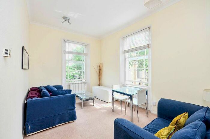1 Bedroom Flat To Rent In St Georges Square, Pimlico, London, SW1V