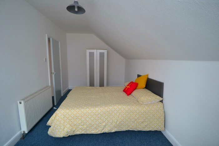 3 Bedroom Semi-Detached House To Rent In (Bed) Chaworth Road, West Bridgford, NG2