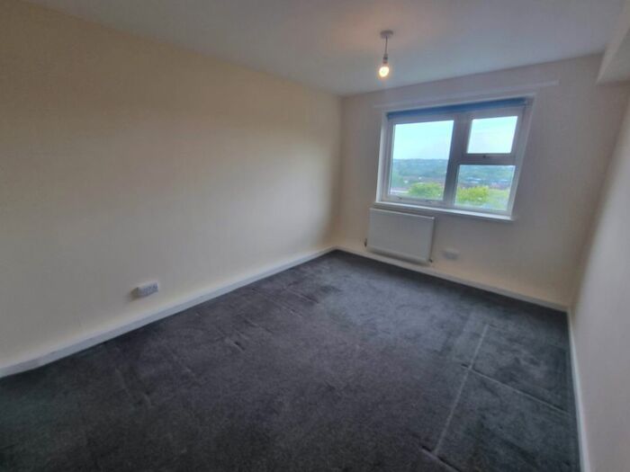 1 Bedroom Flat To Rent In Longford Court, Belle Vue Estate, London, NW4