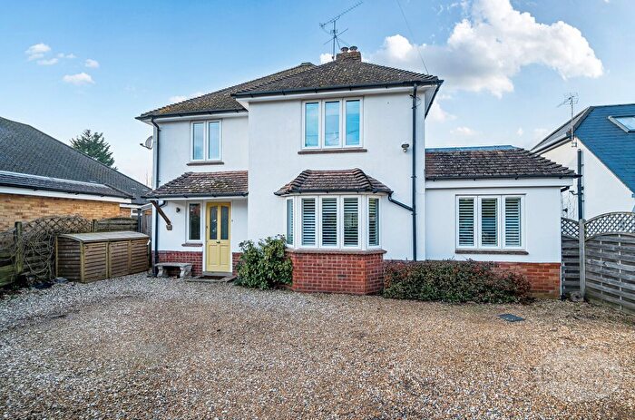 4 Bedroom Detached House For Sale In Lickfolds Road, Rowledge, Farnham, Surrey, GU10