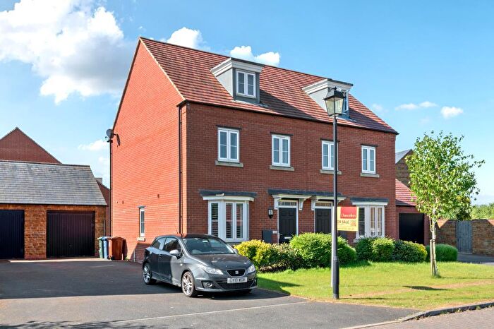 3 Bedroom Semi-Detached House For Sale In Adderbury, Oxfordshire, OX17