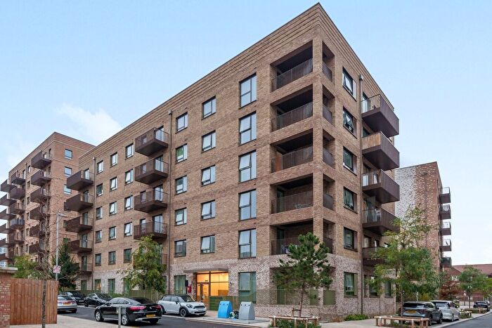 1 Bedroom Flat To Rent In Mast Street, Barking, IG11