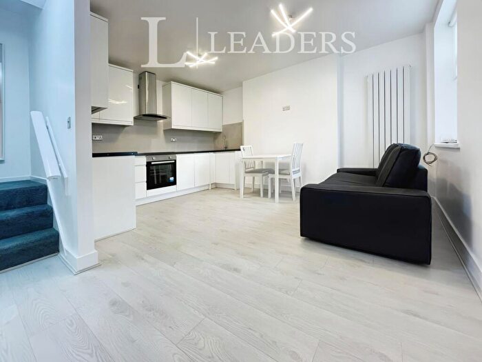 2 Bedroom Flat To Rent In Palatine Road, Manchester, M20