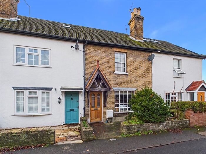 2 Bedroom Property For Sale In St. Peters Road, West Molesey, KT8