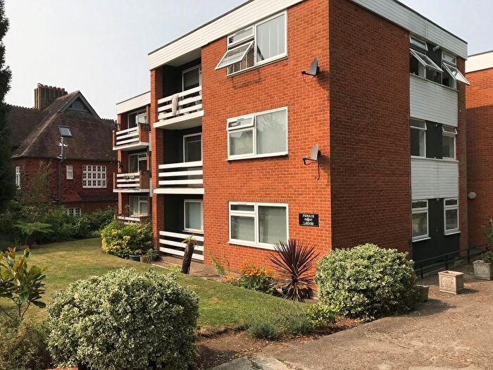 2 Bedroom Flat To Rent In Penair Lodge, South Hill Avenue, Harrow, HA1