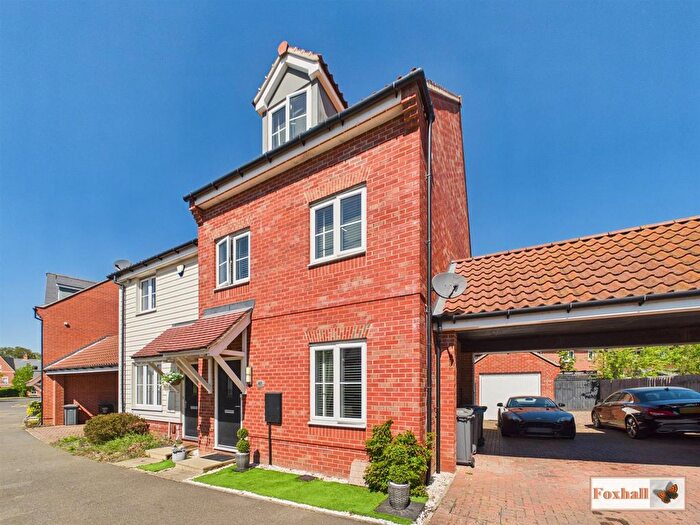 3 Bedroom Semi Detached House For Sale In The Sandlings, Martlesham, Woodbridge, IP12