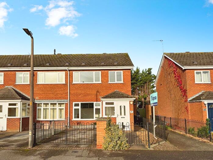 4 Bedroom End Of Terrace House For Sale In Russell Avenue, North Hykeham, LN6