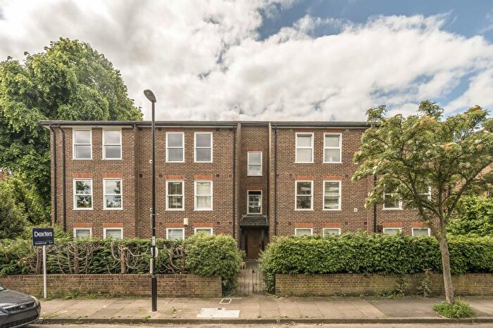 2 Bedroom Flat To Rent In Cranfield Road, Brockley, SE4