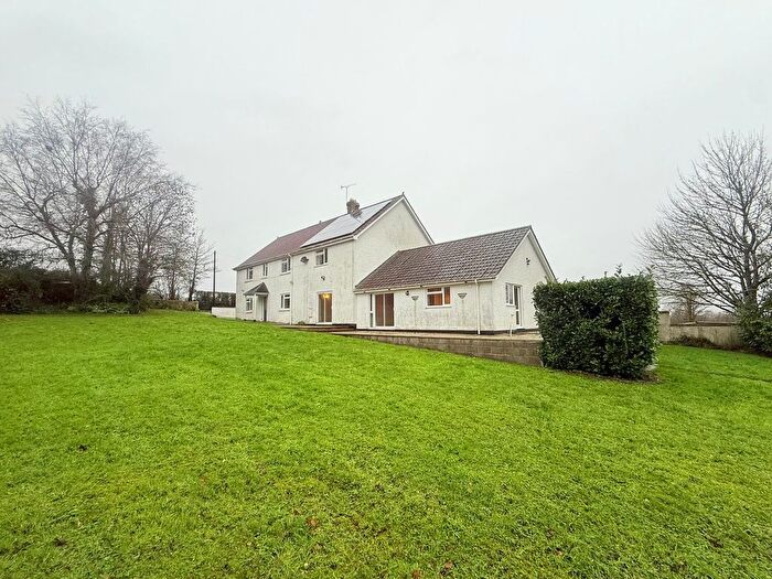 7 Bedroom Farmhouse To Rent In West Buckland, Wellington, TA21