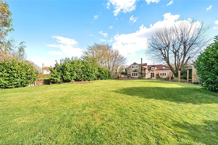 4 Bedroom Detached House For Sale In High Street, Swayfield, Grantham, Lincolnshire, NG33