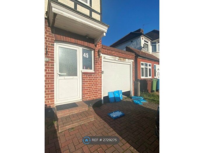 3 Bedroom Terraced House To Rent In Long Elmes, Harrow, HA3