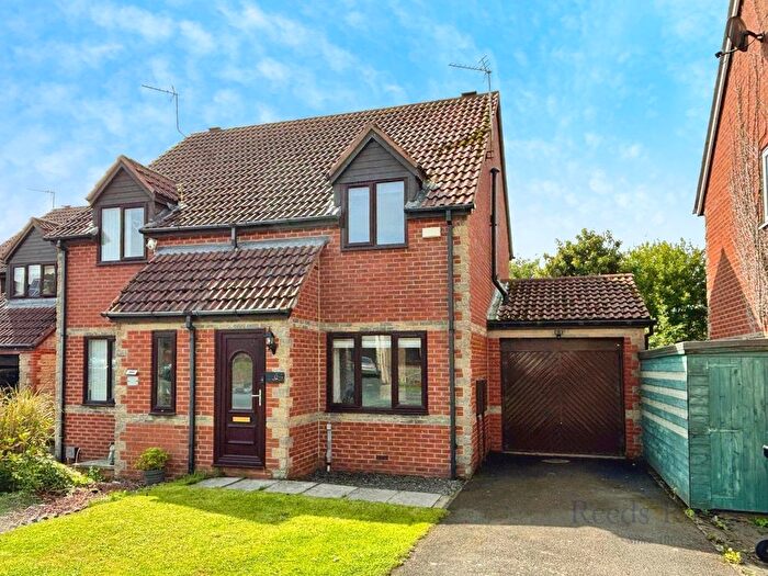 2 Bedroom Semi-Detached House To Rent In Romany Drive, Consett, DH8