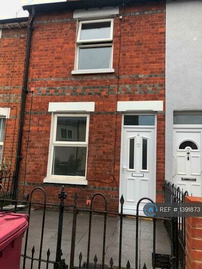 4 Bedroom Terraced House To Rent In Granby Gardens, Reading, RG1