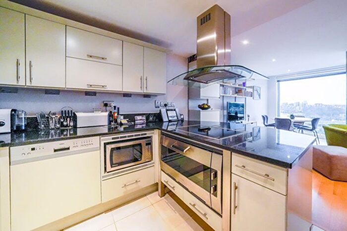 2 Bedroom Flat To Rent In Brewhouse Lane, London, SW15