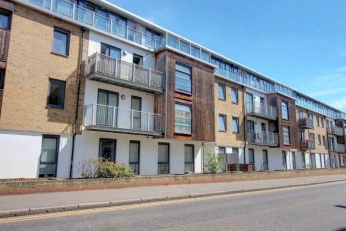 1 Bedroom Apartment To Rent In Mead Lane, Hertford, SG13