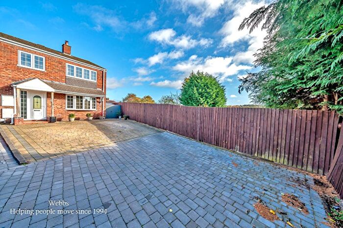 3 Bedroom End Terrace House For Sale In Kingsley Avenue, Hednesford, Cannock, WS12