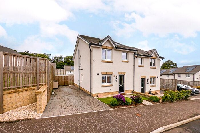 3 Bedroom Semi-Detached House For Sale In Basalt Way, Barrhead, Glasgow, East Renfrewshire, G78