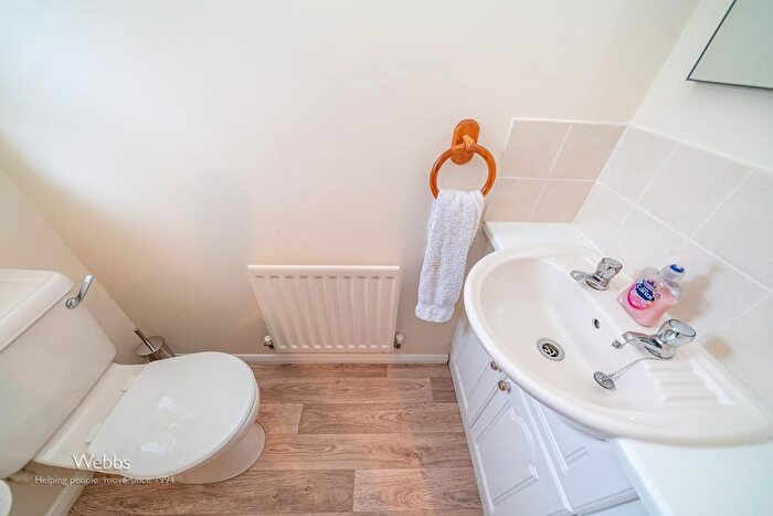 3 Bedroom Detached House For Sale In Wood Common Grange, Pelsall, Walsall, WS3