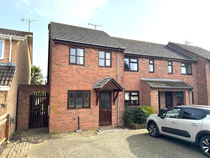 2 Bedroom End Of Terrace House For Sale In The Square, Huntley, GL19