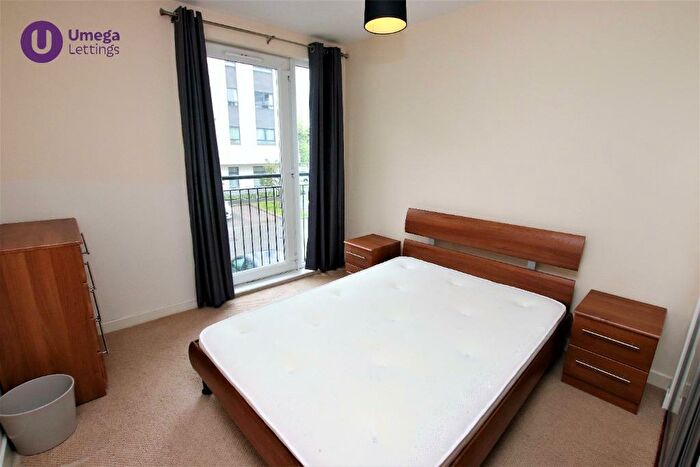 2 Bedroom Flat To Rent In Colonsay Close, Granton, Edinburgh, EH5