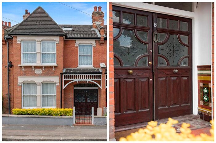 4 Bedroom Semi Detached House For Sale In Clyde Circus, London, N15