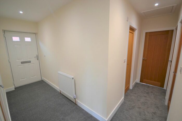 3 Bedroom Detached Bungalow To Rent In Rose Hill Rise, Doncaster, DN4